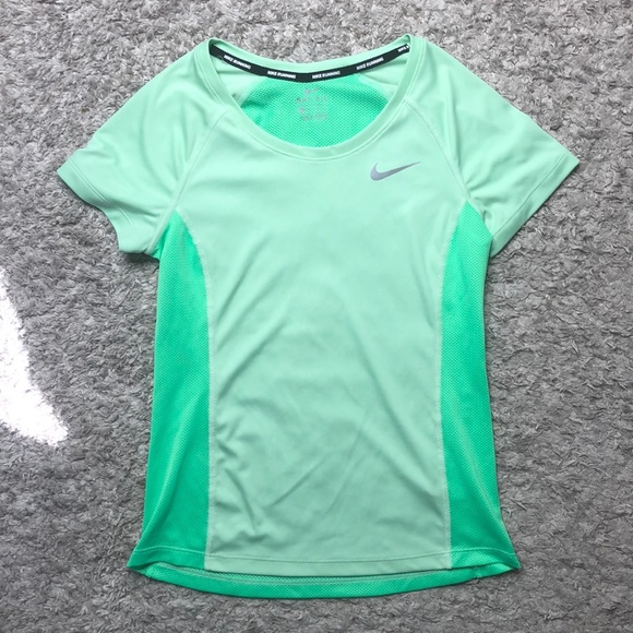 Nike Tops - Green workout shirt